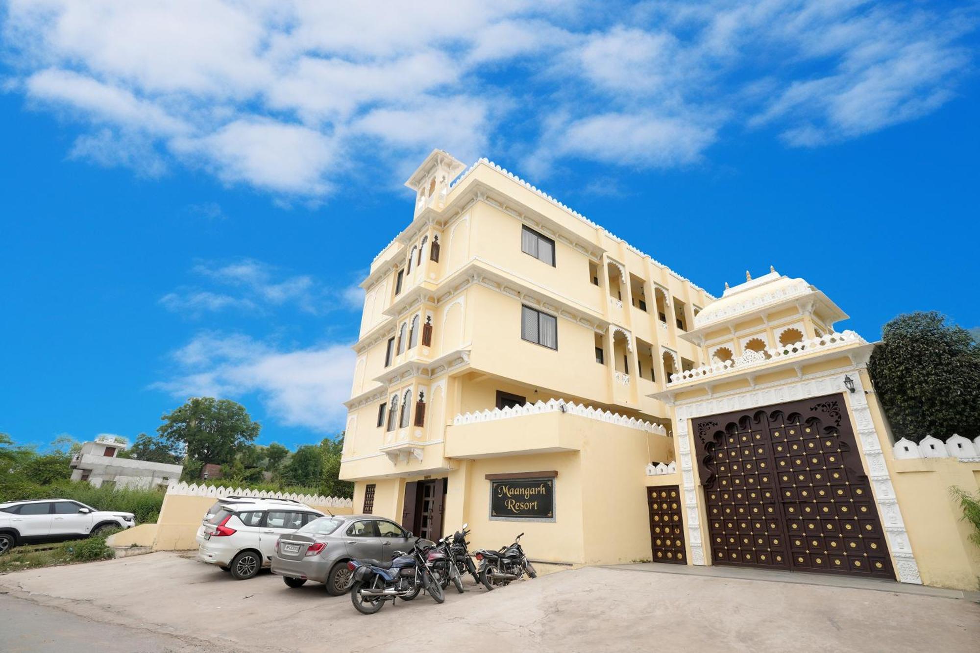 Maangarh Resorts Udaipur Exterior photo