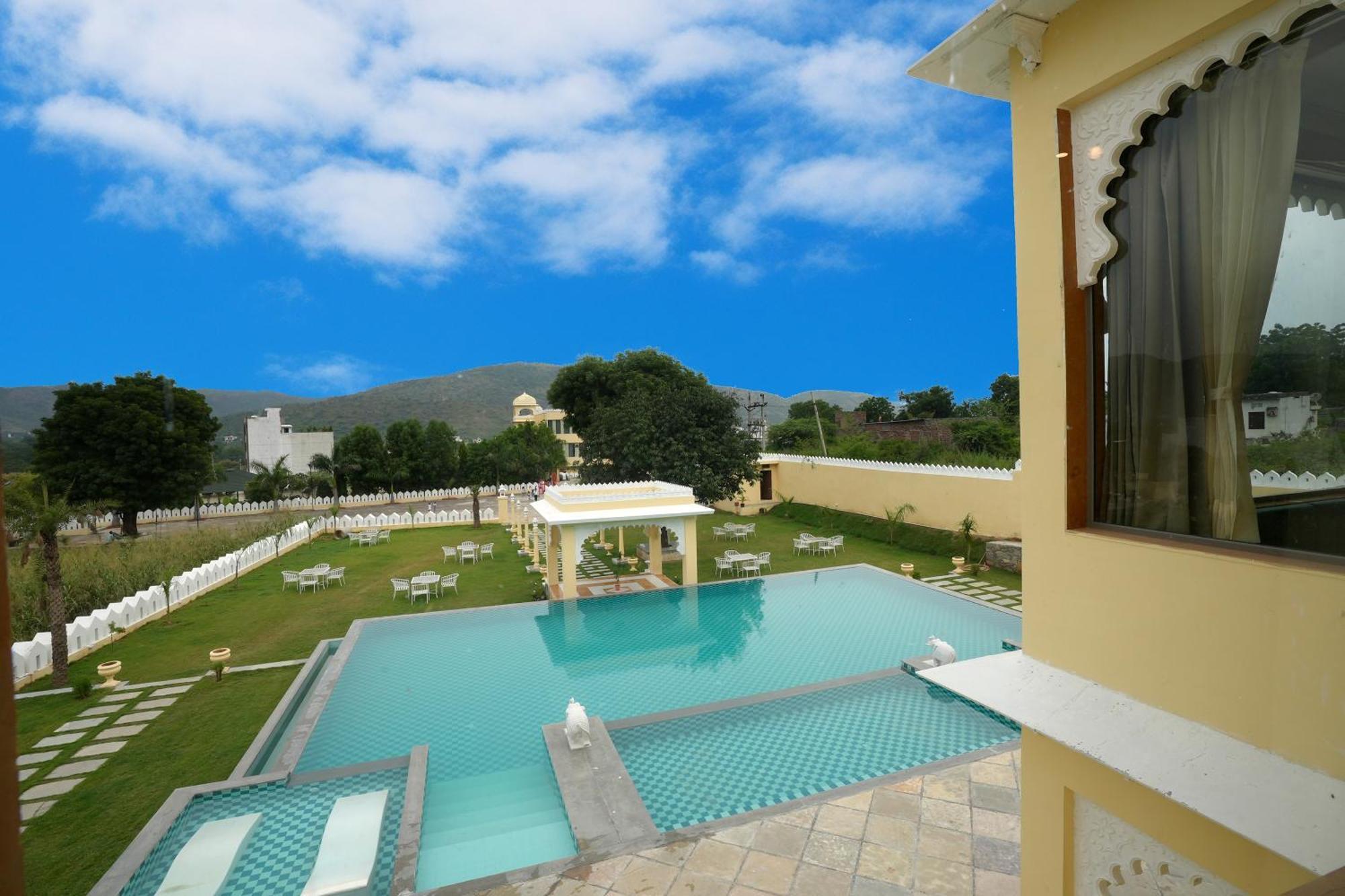 Maangarh Resorts Udaipur Exterior photo